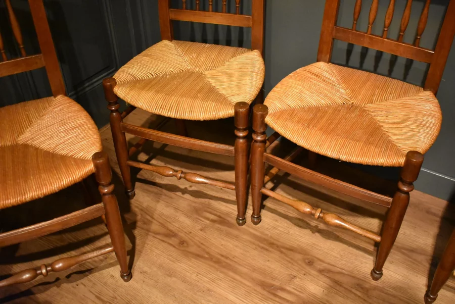 Suite de six chaises Restauration