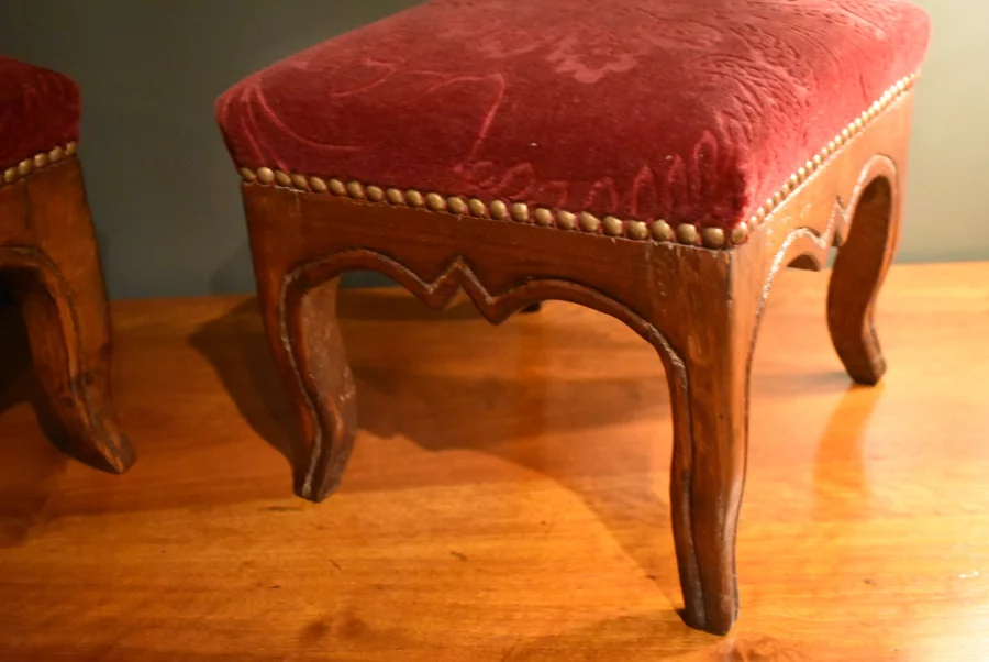 Paire de petits tabourets