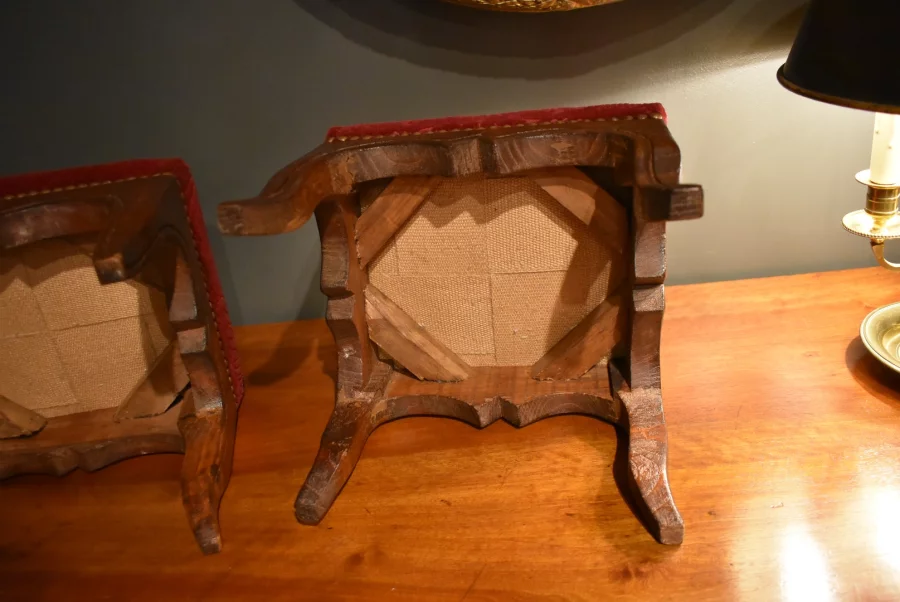 Paire de petits tabourets