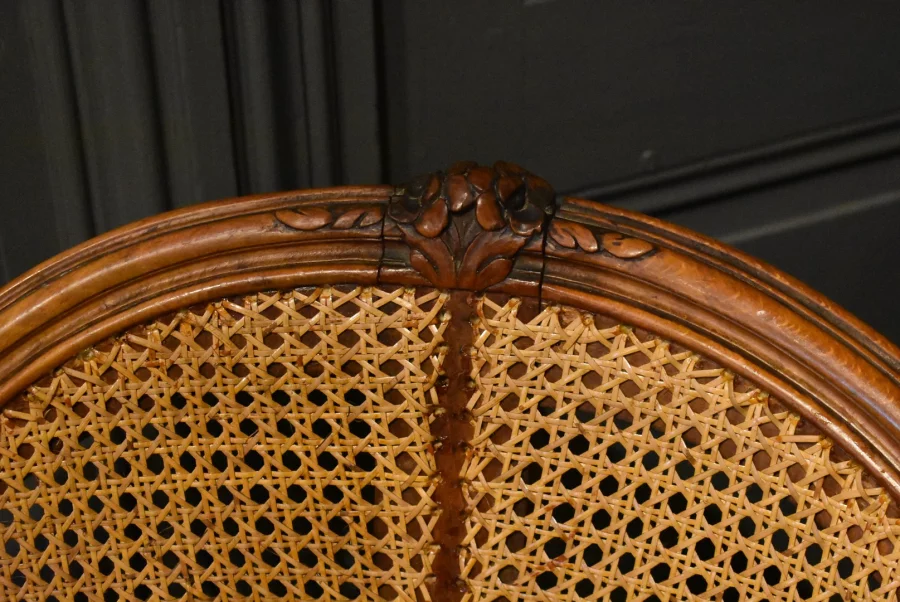 Fauteuil de bureau canné de style Louis XV