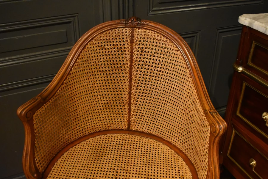 Fauteuil de bureau canné de style Louis XV