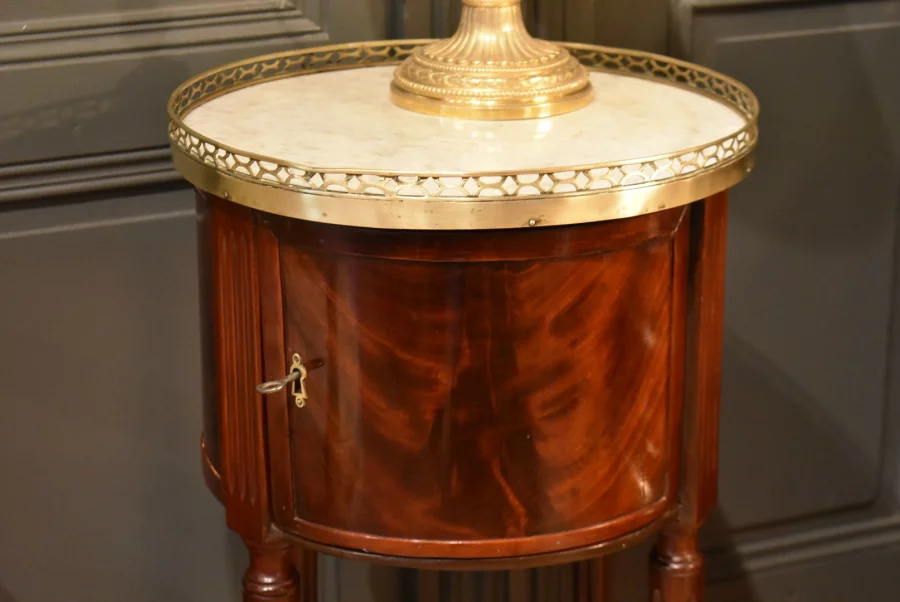 Chevet en acajou Louis XVI